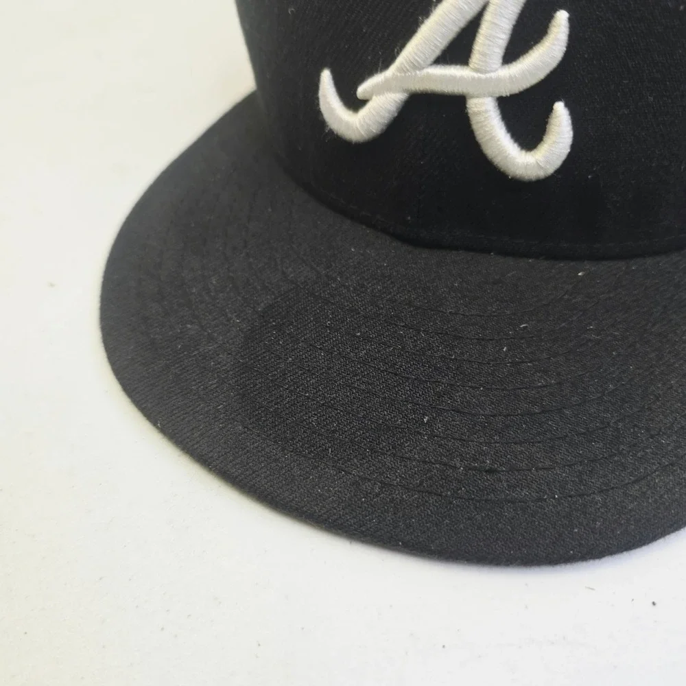 New Era Men's Atlanta Braves 59FIFTY Fitted Hat 7 3/8 Black White Logo Cap U3